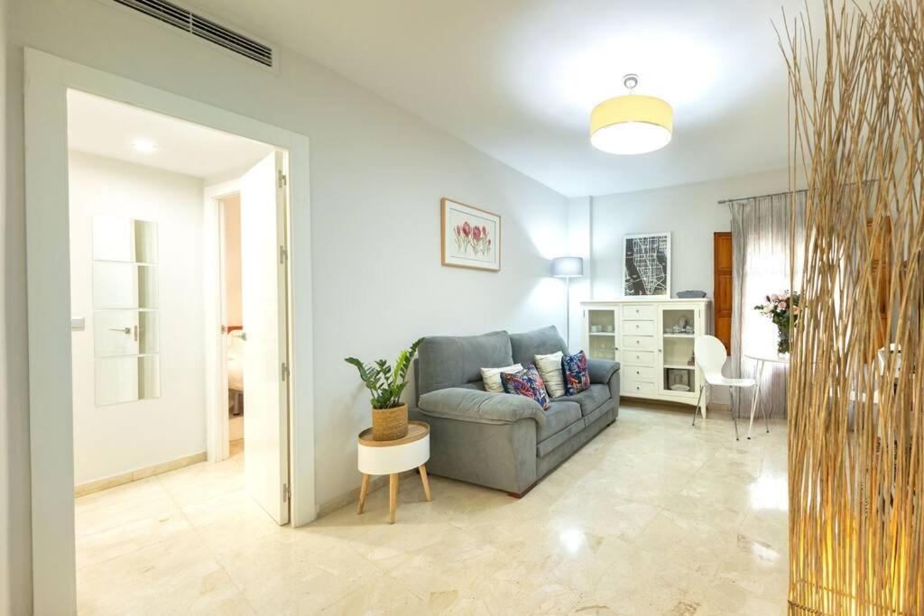Pajaritos Center Suite By Valcambre Sevilla Bagian luar foto