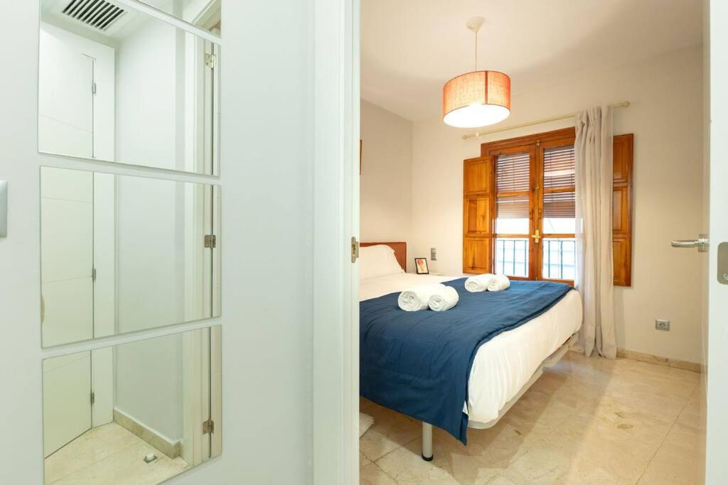 Pajaritos Center Suite By Valcambre Sevilla Bagian luar foto